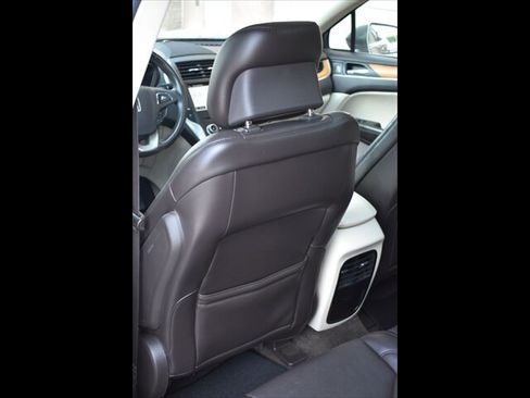 Used 2016 Lincoln MKC Reserve image 19