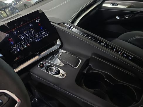 Used 2023 Chevrolet Corvette Stingray Convertible w/ Z51 Performance Package image 24