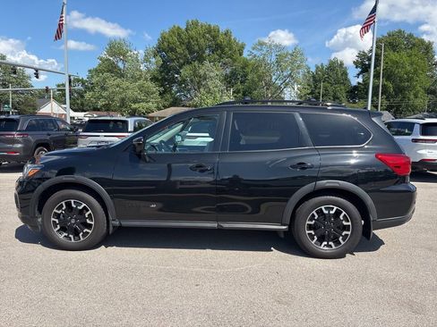 Used 2020 Nissan Pathfinder SL AWD/4WD image 2