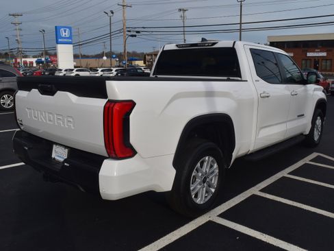 Used 2024 Toyota Tundra SR5 image 3