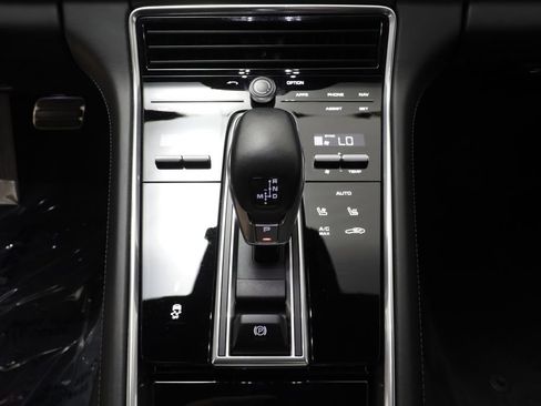 Used 2019 Porsche Panamera GTS AWD/4WD image 13