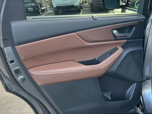 Used 2023 Acura MDX SH-AWD w/ Technology Package image 19