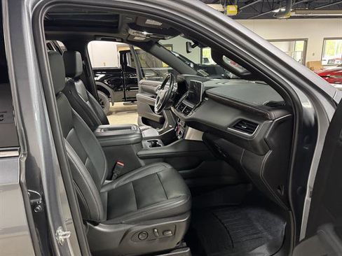 Used 2021 Chevrolet Tahoe LT w/ Luxury Package AWD/4WD image 11