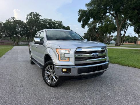 Used 2016 Ford F150 Lariat w/ Equipment Group 502A Luxury AWD/4WD image 3