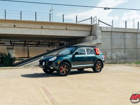Used 2004 Porsche Cayenne Turbo AWD/4WD image 18