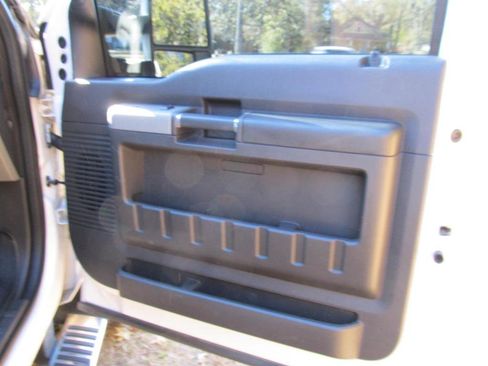 Used 2015 Ford F350 Lariat image 46