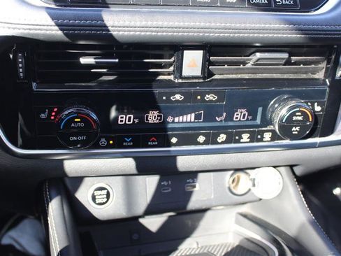 Used 2023 Nissan Rogue Platinum w/ Platinum Premium Package image 19