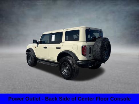 Used 2025 Ford Bronco Badlands AWD/4WD image 9