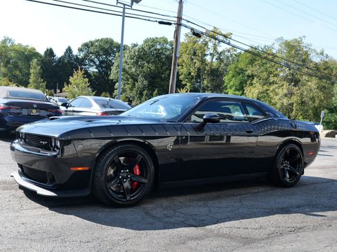 Used 2015 Dodge Challenger SRT Hellcat image 10