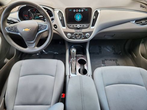 Used 2018 Chevrolet Malibu LT FWD image 27