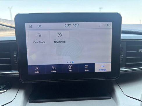 Used 2024 Ford Explorer XLT w/ Equipment Group 202A RWD image 34
