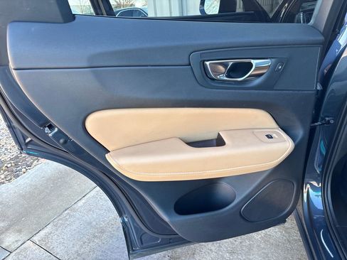 Used 2021 Volvo XC60 T5 Inscription w/ Advanced Package image 31