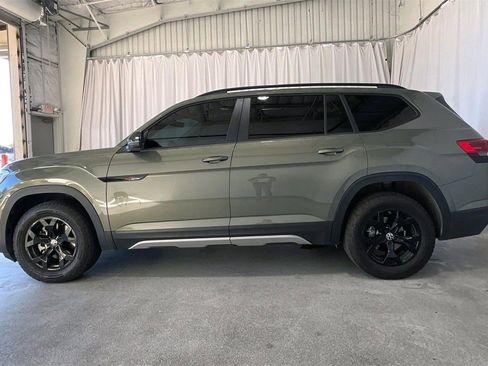 Used 2024 Volkswagen Atlas Peak Edition SE image 26