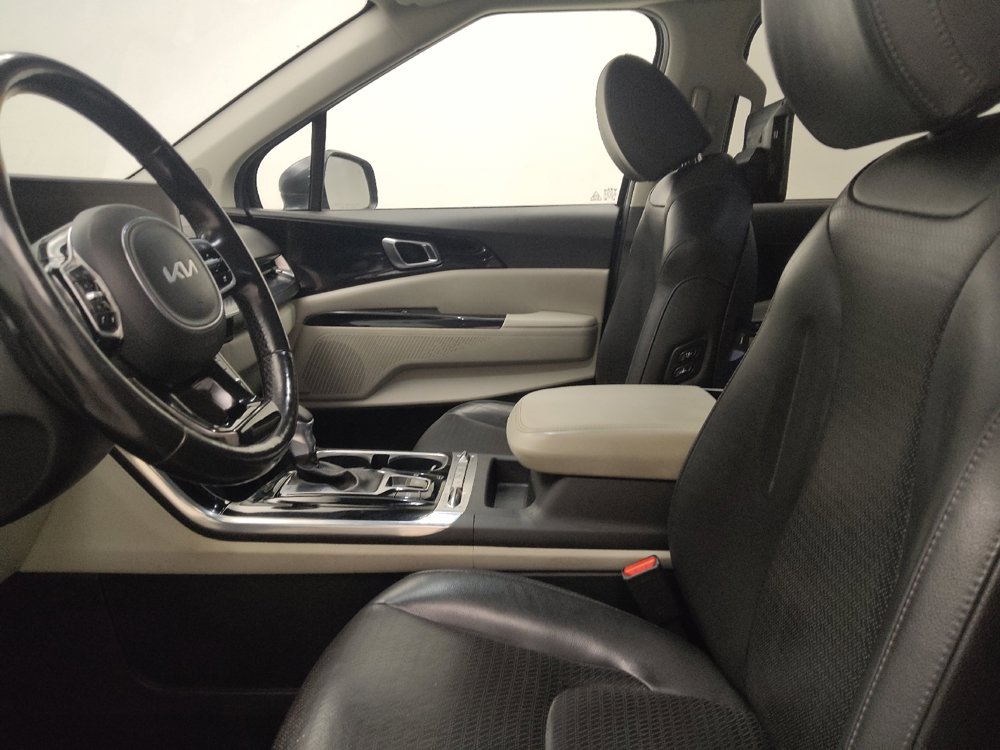 Used 2022 Kia Carnival SX Prestige FWD image 17