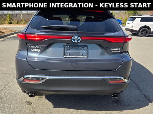 Used 2021 Toyota Venza Limited image 6
