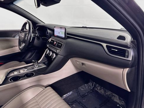 Used 2022 Genesis G70 3.3T RWD image 35