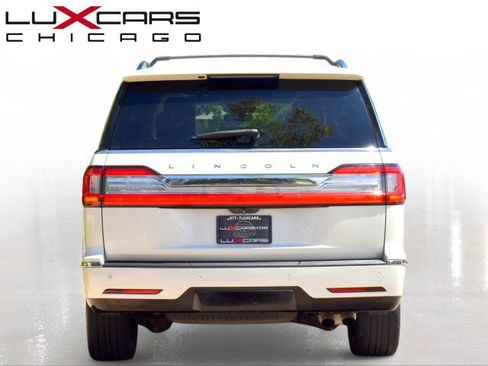 Used 2018 Lincoln Navigator Reserve w/ Technology Package AWD/4WD image 7