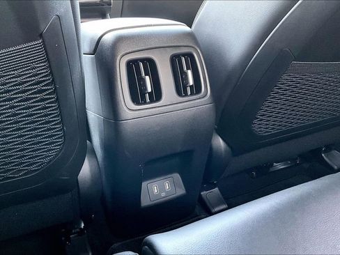 Used 2022 Hyundai Santa Cruz Limited image 34