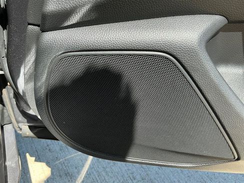 Used 2018 Honda Accord Touring image 31