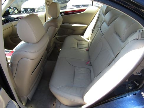 Used 2004 Lexus ES 330 FWD image 18