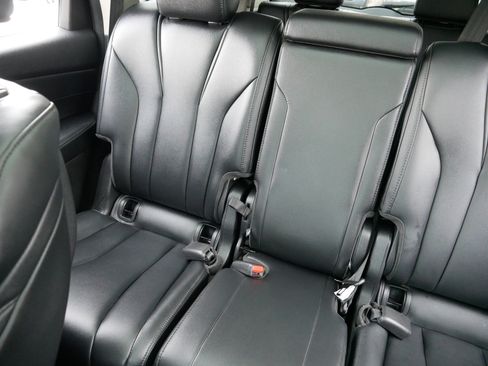 Used 2023 Acura MDX image 12