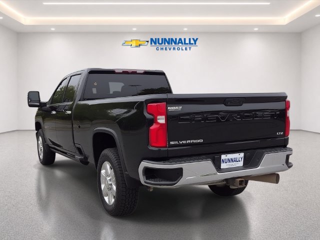 Used 2022 Chevrolet Silverado 2500 LTZ AWD/4WD image 3
