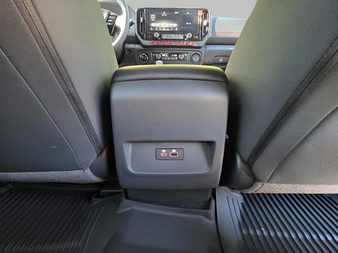 New 2026 Nissan Frontier PRO-4X w/ Tow Package AWD/4WD image 9