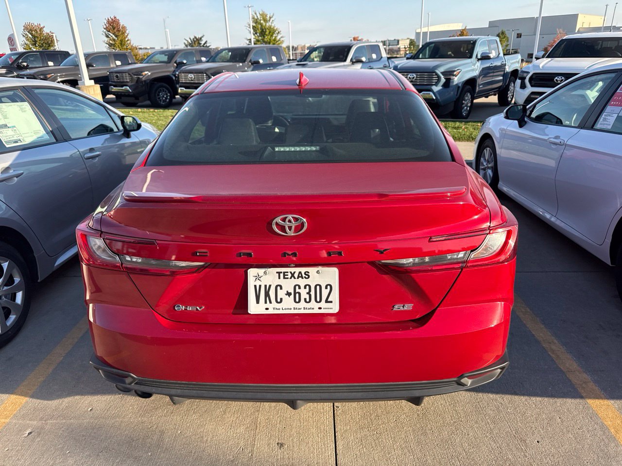 Used 2025 Toyota Camry Hybrid FWD image 4