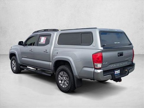 Used 2017 Toyota Tacoma SR5 w/ Tow Package image 7