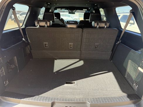 Used 2021 Ford Expedition Max XLT image 19