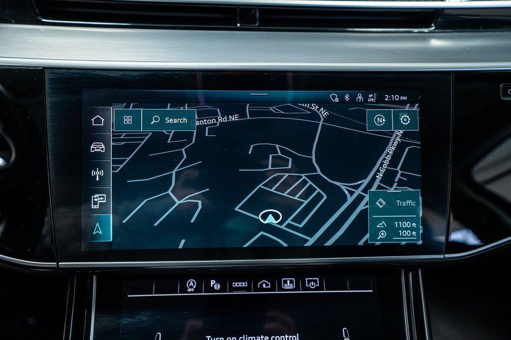 Used 2023 Audi S8 AWD/4WD image 44