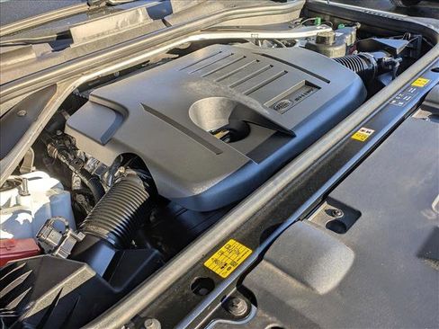 Used 2024 Land Rover Range Rover Sport SE image 24