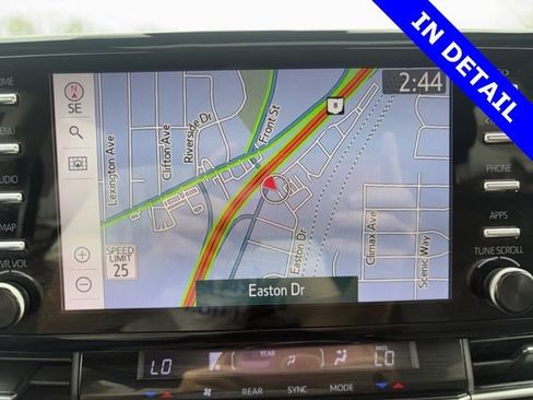 Used 2021 Toyota Sienna Platinum image 37