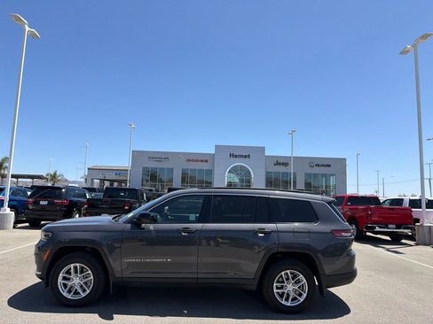 Used 2025 Jeep Grand Cherokee L Laredo AWD/4WD image 5