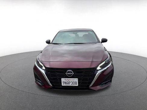 Used 2025 Nissan Altima 2.5 SV FWD image 4