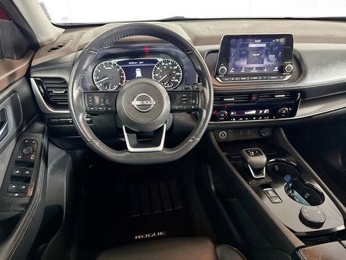 Used 2023 Nissan Rogue SV w/ SV Premium Package image 19
