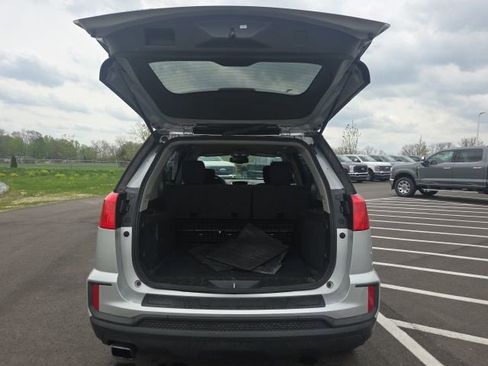 Used 2017 GMC Terrain SLE FWD image 10