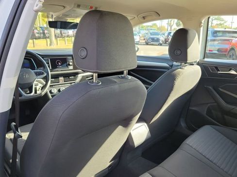 Used 2024 Volkswagen Jetta S image 7