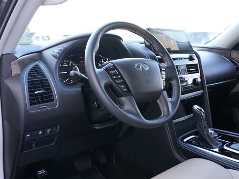 Certified 2023 INFINITI QX80 Premium Select w/ All-Season Package image 16