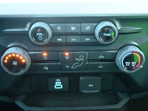 Used 2023 Ford F250 XL w/ STX Appearance Package image 27