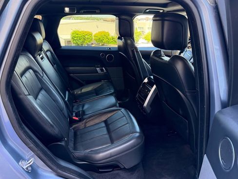 Used 2019 Land Rover Range Rover Sport HSE AWD/4WD image 18