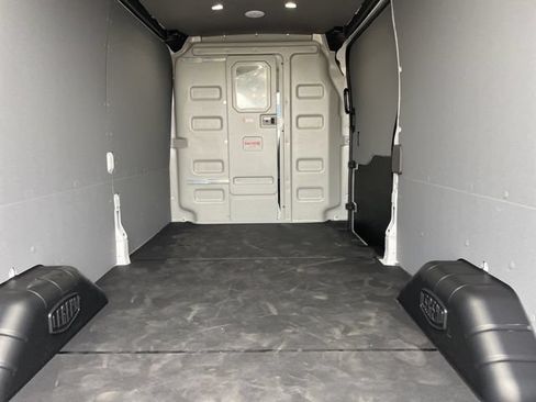New 2026 Ford Transit 250 148 Medium Roof RWD image 18