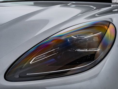 Certified 2026 Porsche Macan AWD/4WD image 7