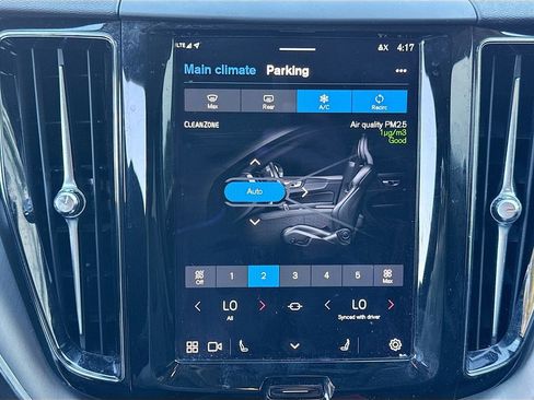 Used 2022 Volvo XC60 T8 Inscription Expression image 17