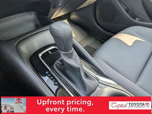 Used 2025 Toyota Corolla LE FWD image 21