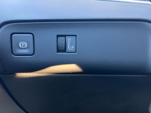 Used 2023 Buick Enclave Essence w/ Experience Buick Package image 24