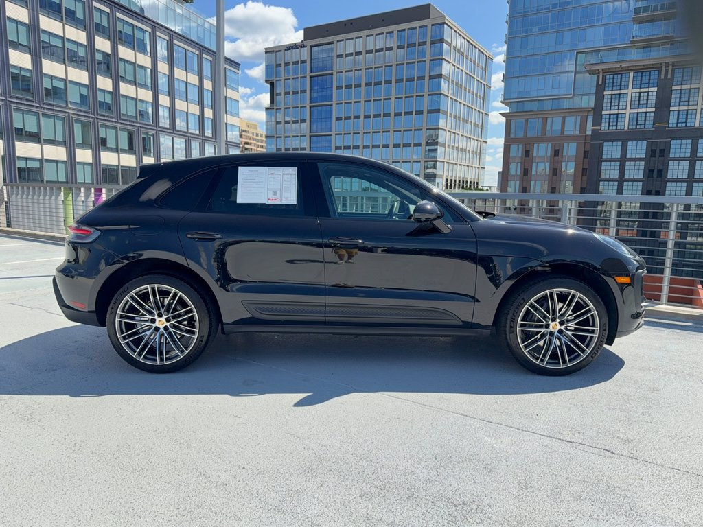 Certified 2026 Porsche Macan AWD/4WD image 8