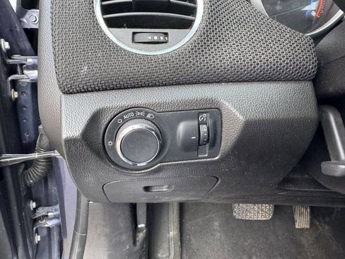 Used 2014 Chevrolet Cruze LT image 13