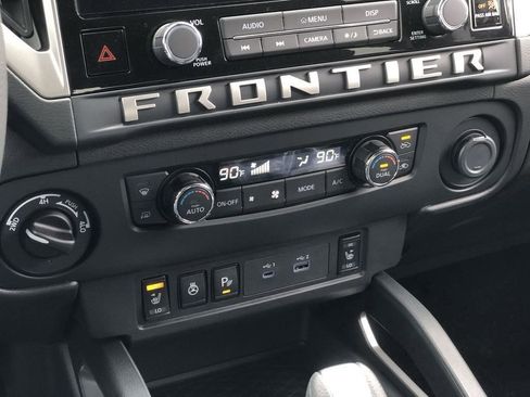 New 2026 Nissan Frontier SV w/ SV Convenience Package AWD/4WD image 29