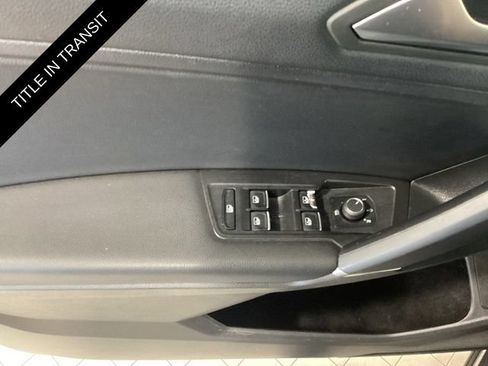 Used 2020 Volkswagen Tiguan SEL AWD/4WD image 19